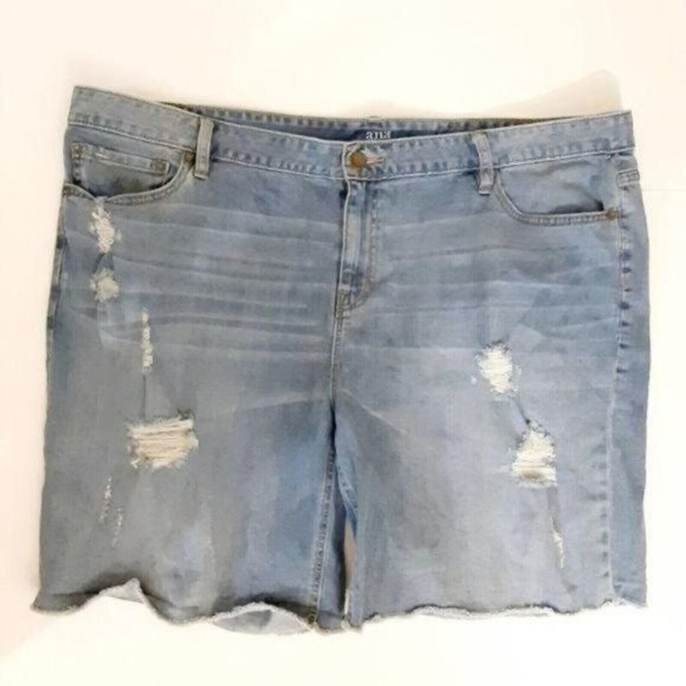 A.n.a Jean Shorts 22W Mid Thigh Raw Hem Distressed Beach Vacation Casual